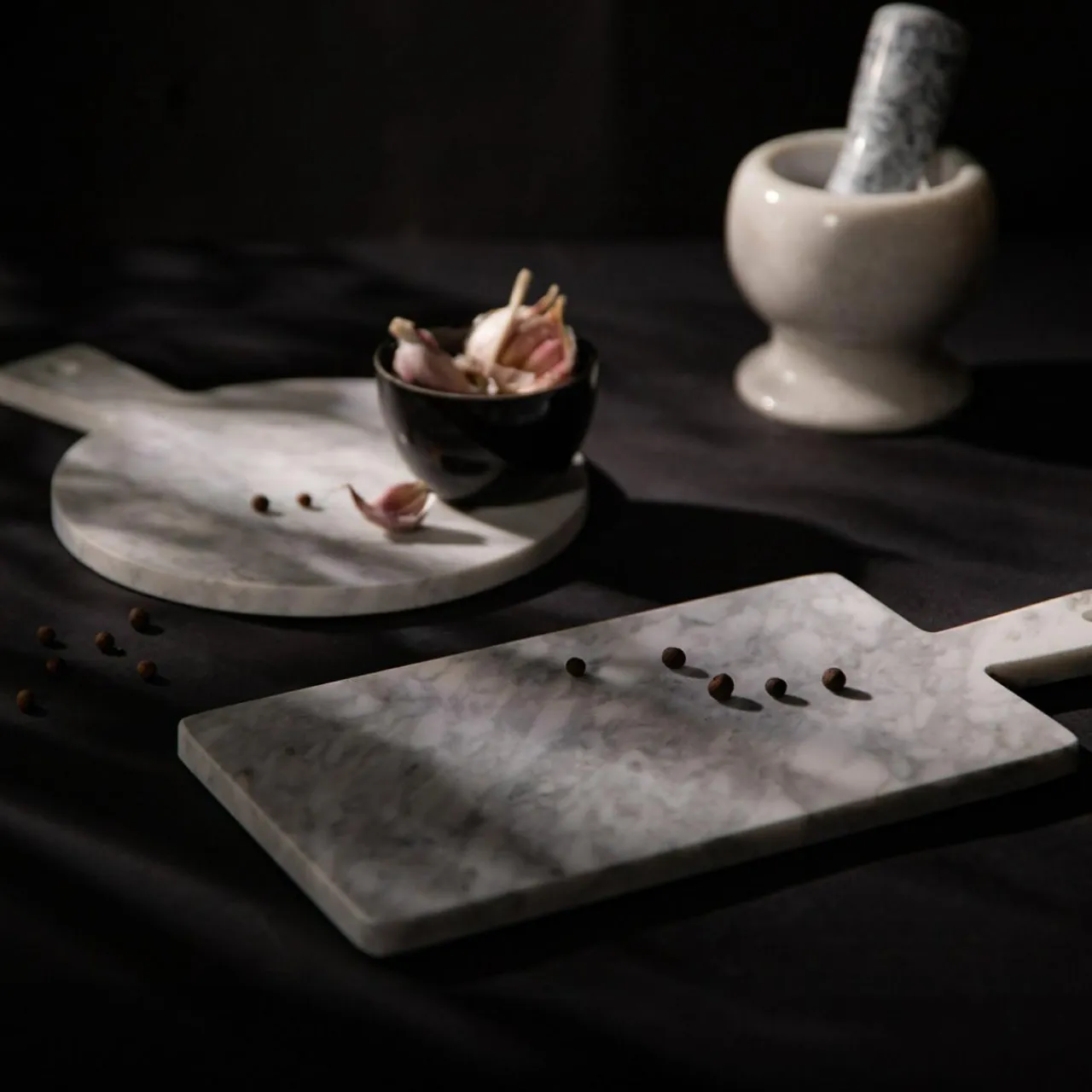 inny Deska do krojenia okrągła marmurowa 28x20 cm