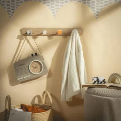 Wieszaki, Półki Tekstylne, Organizery| Drewniany wieszak ścienny ZWIERZĄTKA MIX 45x50 cm