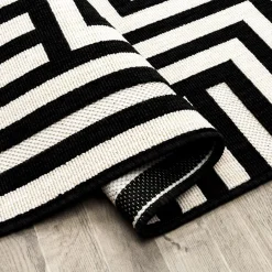 Dywan zewnętrzny z czarnym wzorem STIARNA 80x150 cm