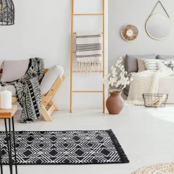 inny Dywanik geometryczny czarno-biały ALBORG 50x80 cm