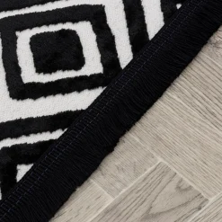 Dywaniki| Dywanik z połyskującym wzorem 3D czarne romby ETNA 60x100 cm