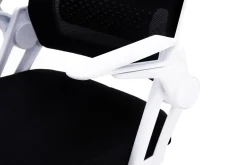 Fotele Biurowe| Fotel biurowy z ruchomymi podłokietnikami czarno-biały FROSTEA