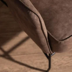 Fotel na metalowych nogach brązowy MODDA