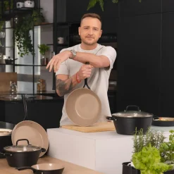 inny Garnek aluminiowy z pokrywką CARINA BLACK 3,3 l