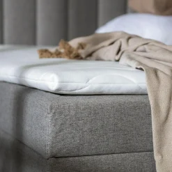 Łóżka Tapicerowane|Łóżka| Łóżko kontynentalne z toperem szare PEDRO PU 160x200 cm