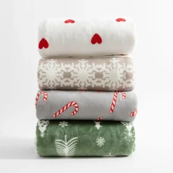 inny Koc zimowy SHERPA RED HEARTS 150x200 cm