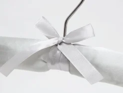 Komplet 5 wieszaków satynowych jasny szary