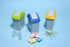 Kosz do segregacji odpadów z pokrywą brązową 25 l