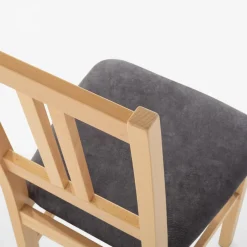 Krzesło drewniane z szarym siedziskiem ONTIKA II