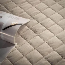 inny Narzuta na łóżko beżowa GISELLE 180x200 cm