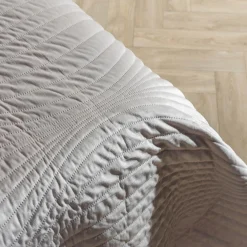 Narzuta na łóżko beżowa NEW WAVE 180x200 cm