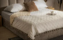 Koce I Narzuty| Narzuta na łóżko biało-beżowa FRINGLE 220x200 cm