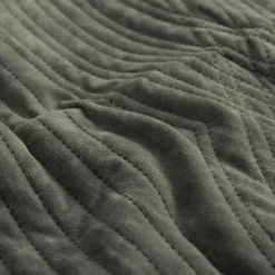 Narzuta na łóżko oliwkowa SILKY 200x220 cm