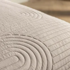 inny Narzuta na łóżko pikowana beżowa TOSCA 220x240 cm