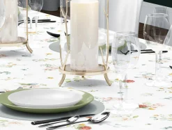 Obrus w kwiaty wiosenny biały 140x200 cm