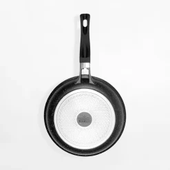 Garnki, Patelnie I Pokrywki| Patelnia aluminiowa STARKE PRO 24 cm + podkładka