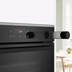 BOSCH Piekarnik seria 4 z funkcją pary czarny HRG212BB3