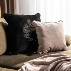 Poduszki Premium|Poszewki I Poduszki Dekoracyjne|inny Poduszka dekoracyjna czarna FLOWERS 60x60 cm