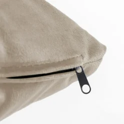 Poszewki I Poduszki Dekoracyjne| Poduszka welurowa beżowa VELVIO 45x45 cm