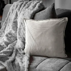 inny Poszewka dekoracyjna kremowa IRENE 45x45 cm