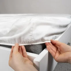 inny Prześcieradło satynowe z gumką białe 160x200 cm