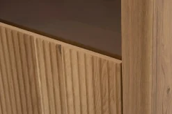 Witryna z ryflowaniem i oświetleniem LED NAVARRA prawa