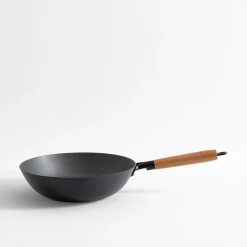 Wok żeliwny czarny FERRO 30 cm